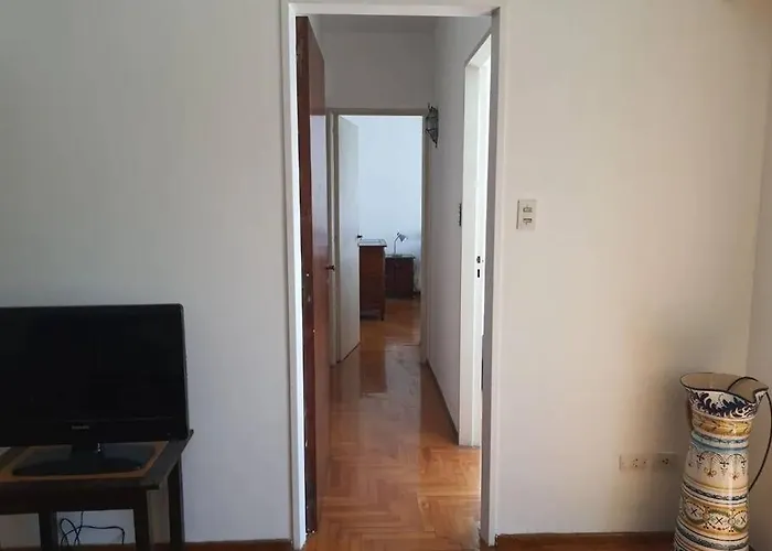 Sunny 3-Room Apartment With 24-Hour Security